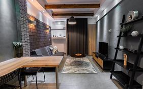 Modern Condo In Thessaloniki